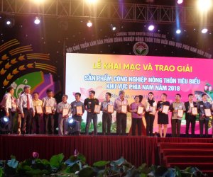 DANH SÁCH  SẢN PHẨM CNNTTB TỈNH ĐỒNG NAI ĐƯỢC BÌNH CHỌN SẢN PHẨM CÔNG NGHIỆP NÔNG THÔN TIÊU BIỂU CẤP KHU VỰC NĂM 2018